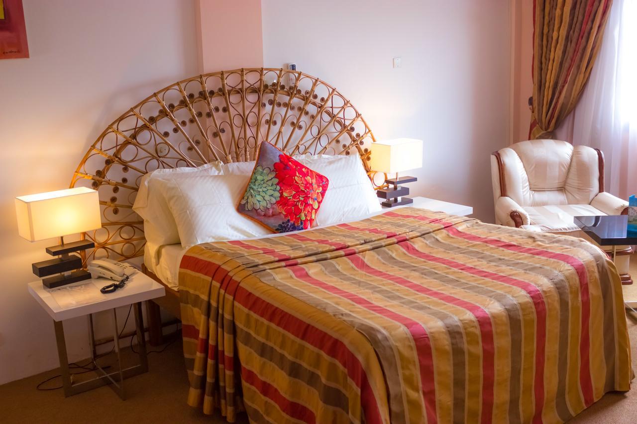 Hotel Azur Yaoundé Eksteriør billede