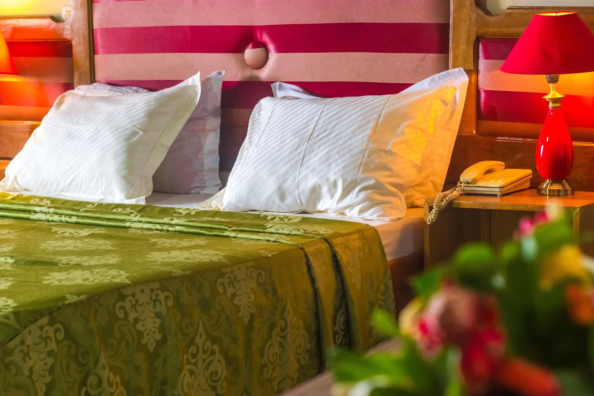 Hotel Azur Yaoundé Eksteriør billede